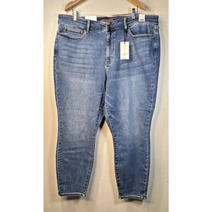 Judy Blue 24w skinny Fit Jeans 24 Medium Wash Blue Denim Stretch high rise NWT